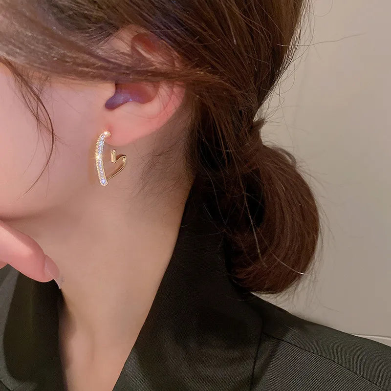 925 Silver Needle Korean Fashion Crystal Heart Earrings For Women Jewelry 2025 Trending New Luxury Women's Hoop Earrings Brincos