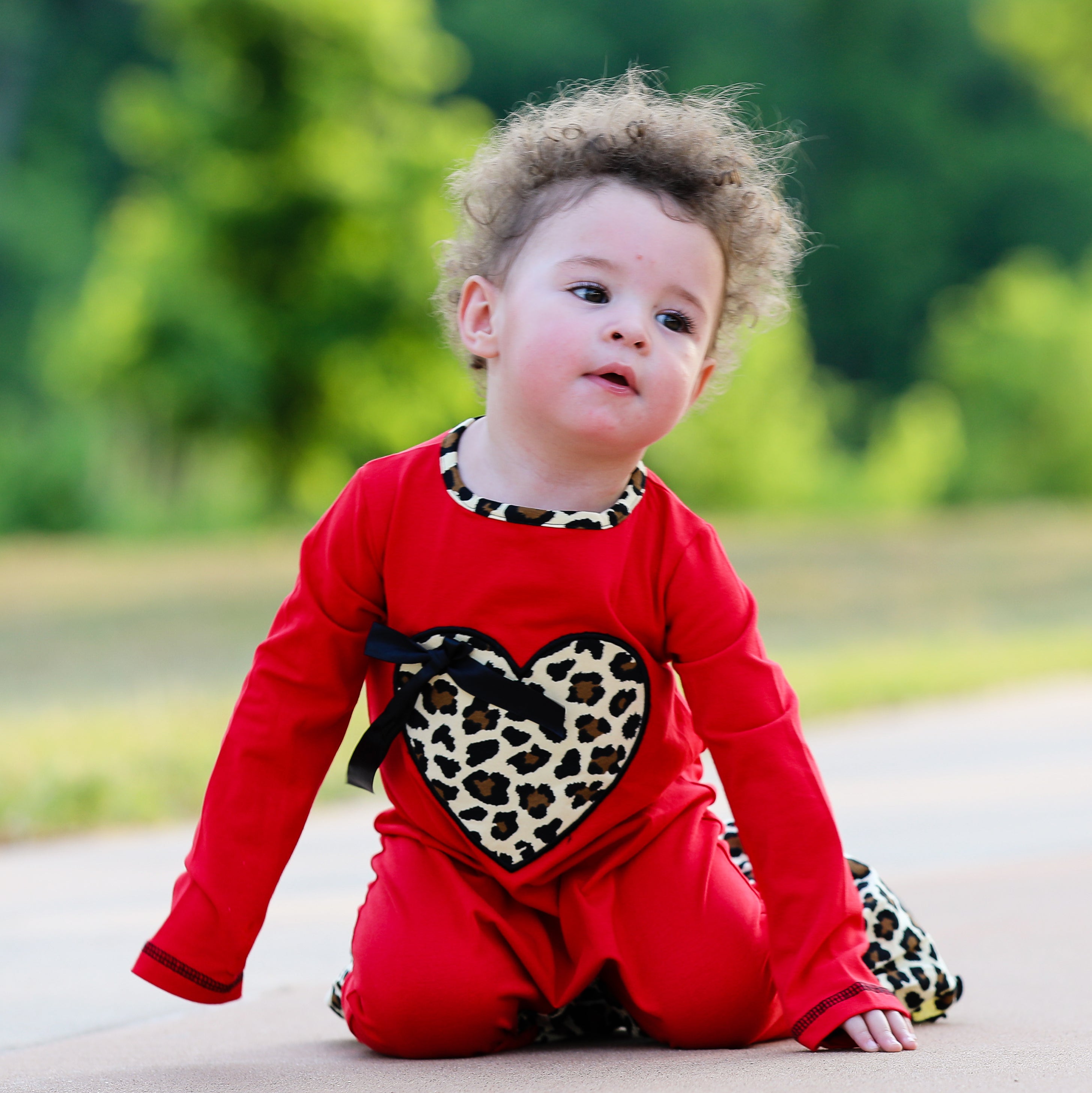 AnnLoren Baby Girls Leopard Valentines Holiday Heart Romper Outfit One Piece