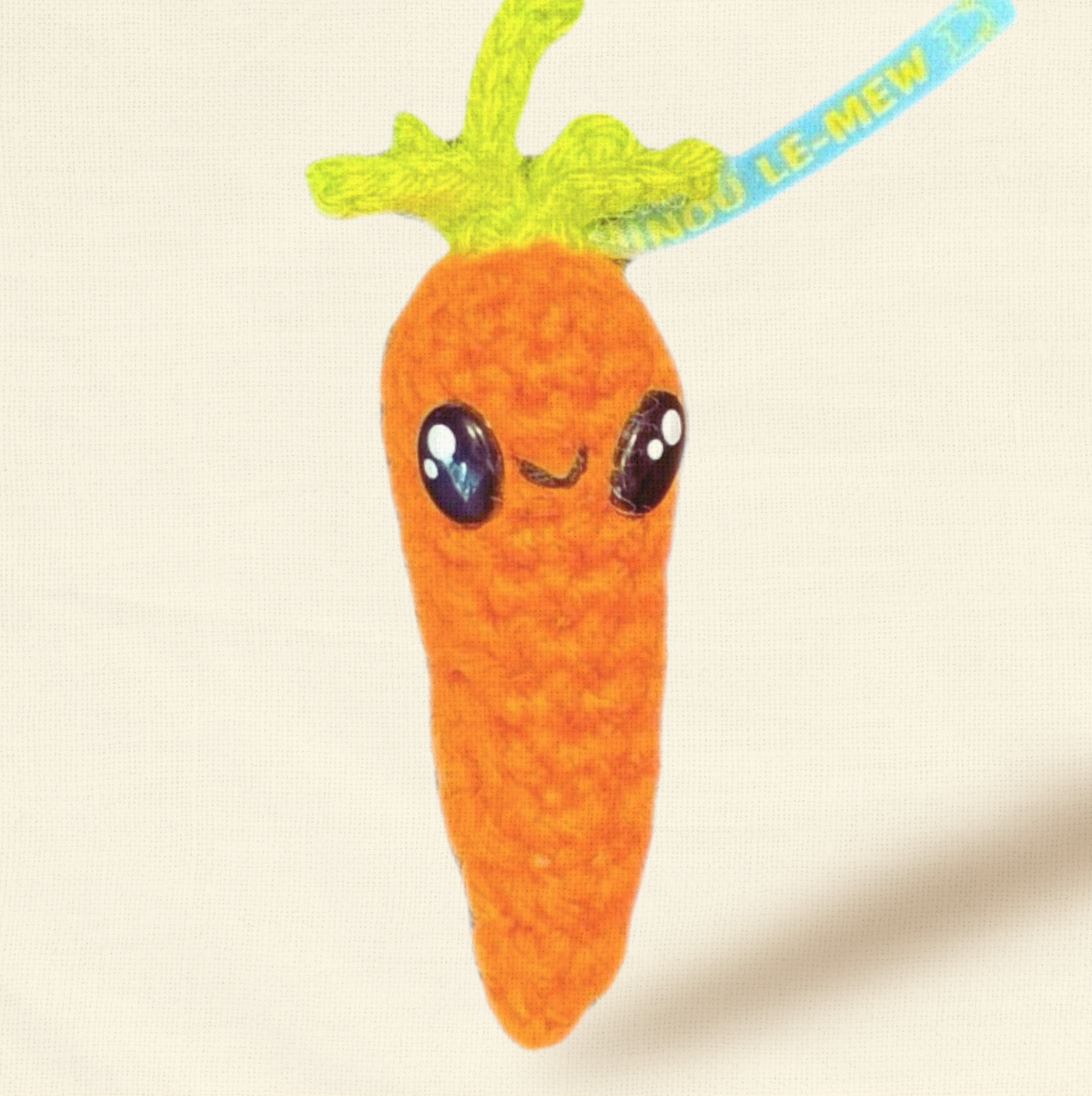 Lulu the carrot | lightweight cat toy